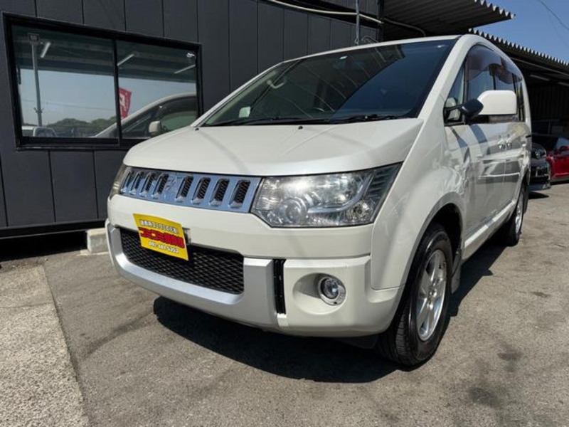MITSUBISHI　DELICA D5