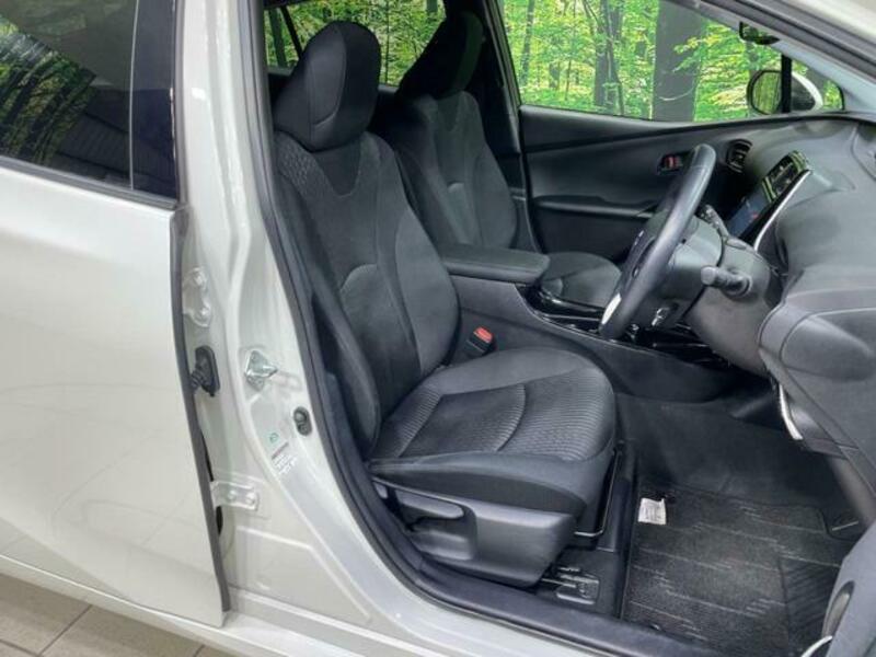 PRIUS-8