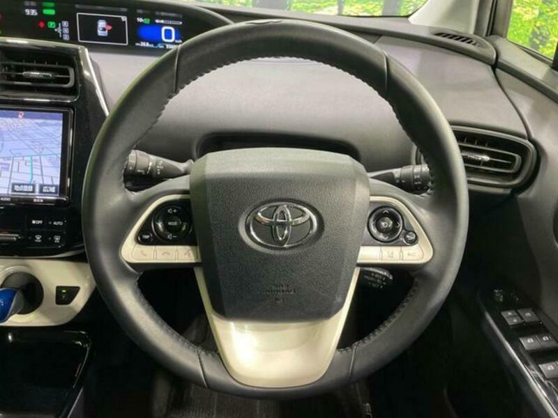 PRIUS-11