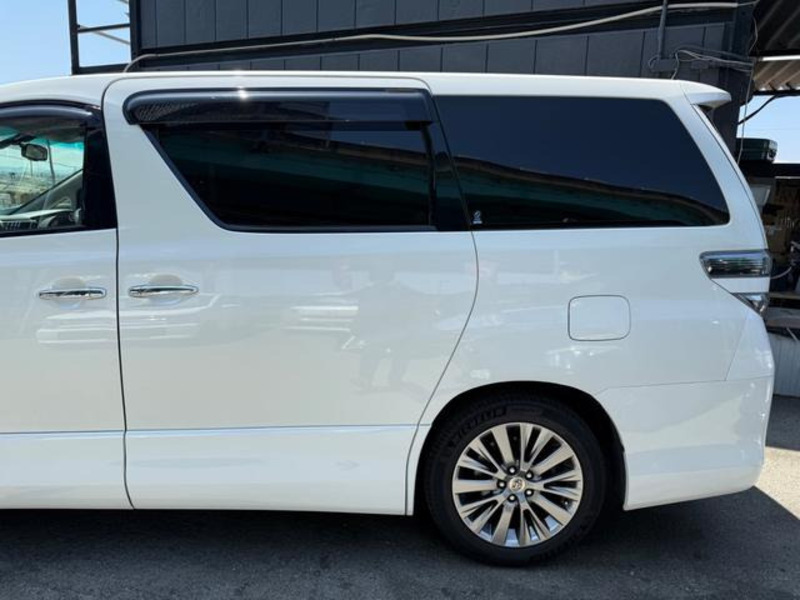 VELLFIRE-7