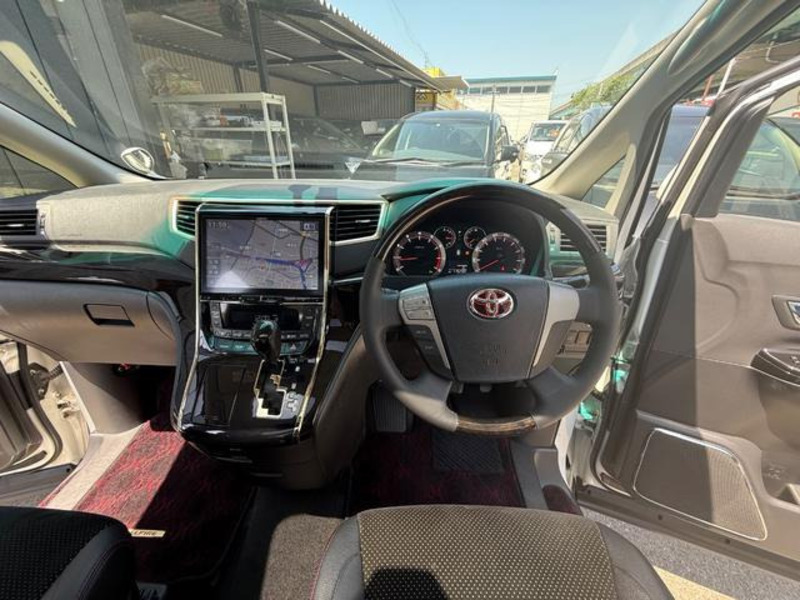 VELLFIRE-15