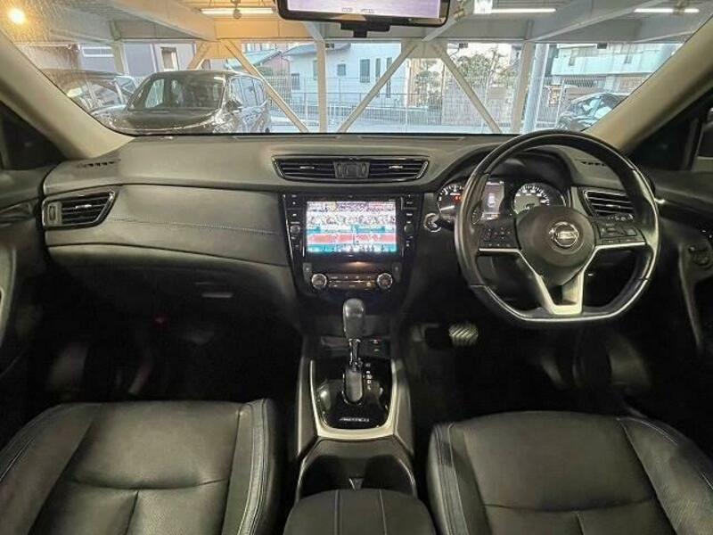 X-TRAIL-1