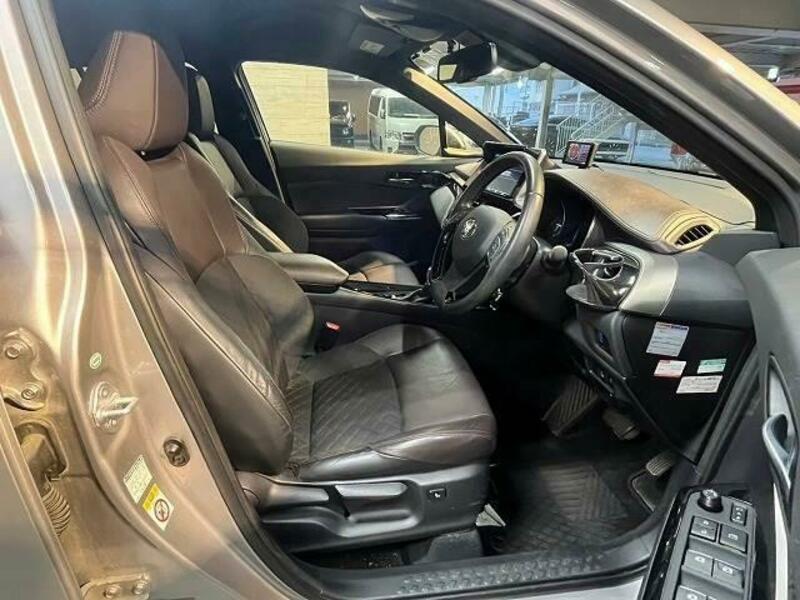 C-HR-8