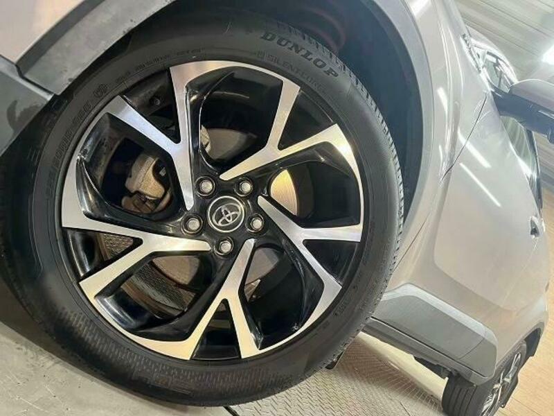 C-HR-11