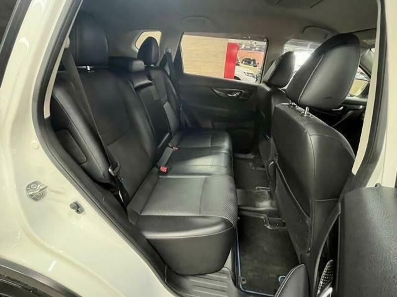 X-TRAIL-9