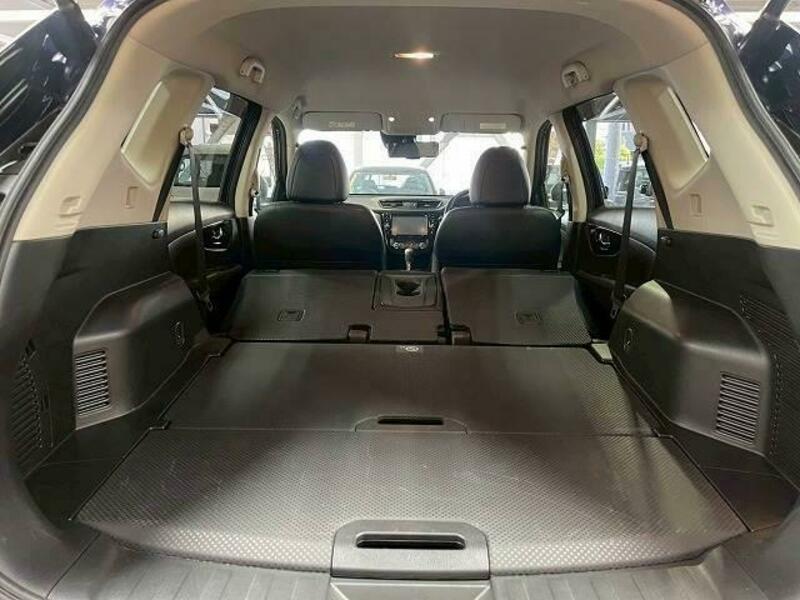 X-TRAIL-19
