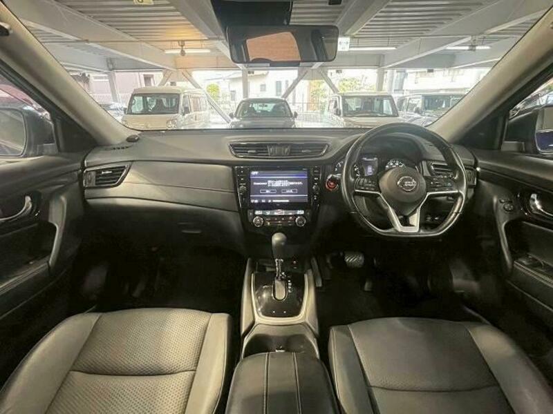 X-TRAIL-1