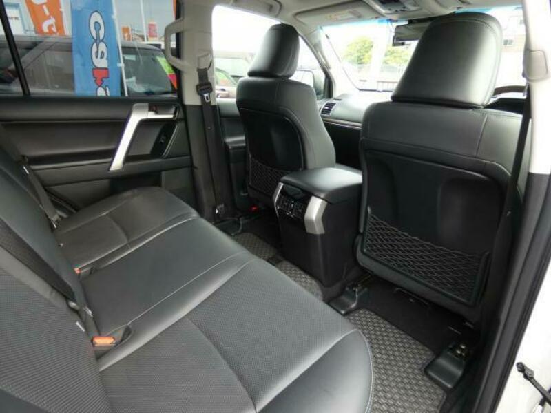 LAND CRUISER PRADO-17