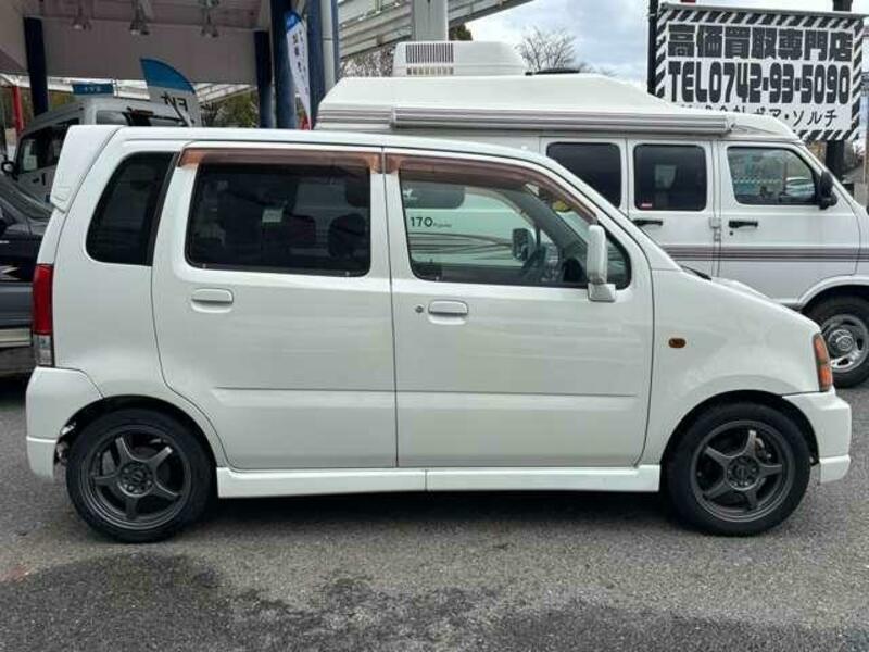WAGON R-8