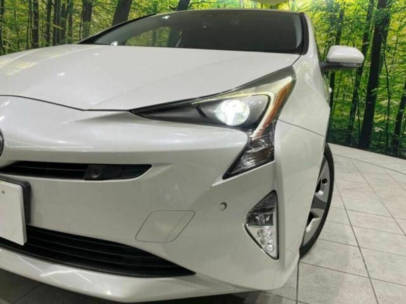 PRIUS-12