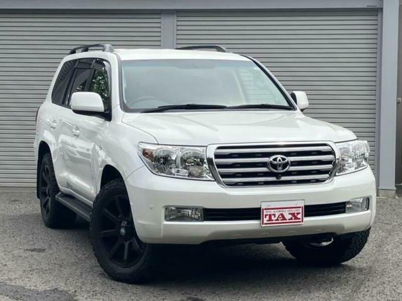 LAND CRUISER