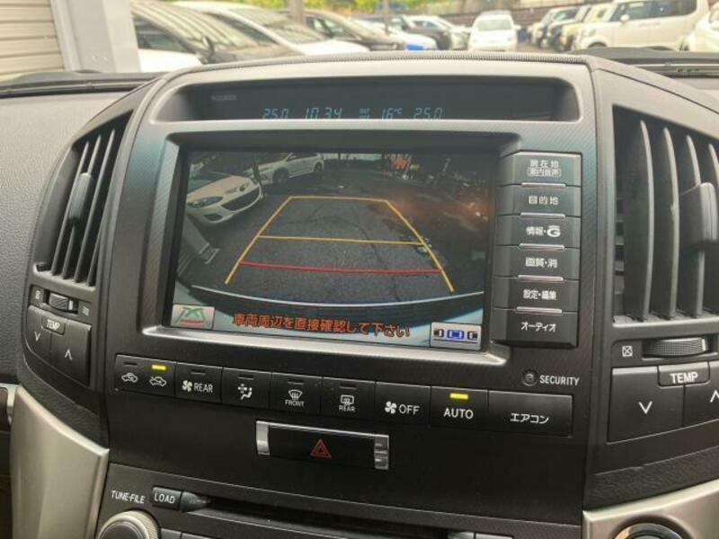 LAND CRUISER