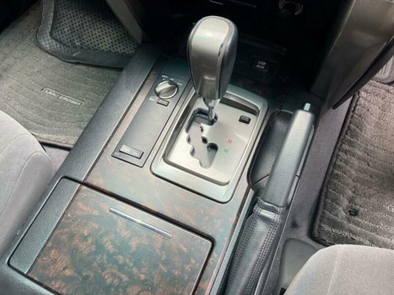 LAND CRUISER