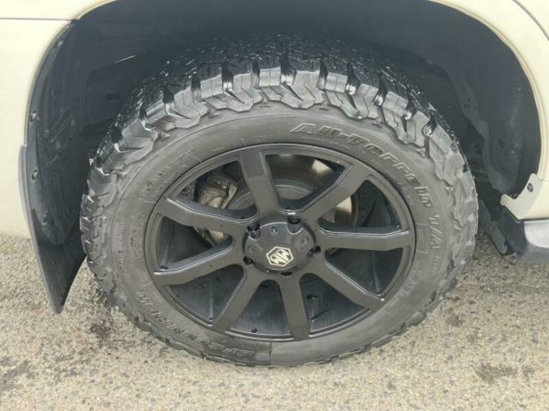 LAND CRUISER