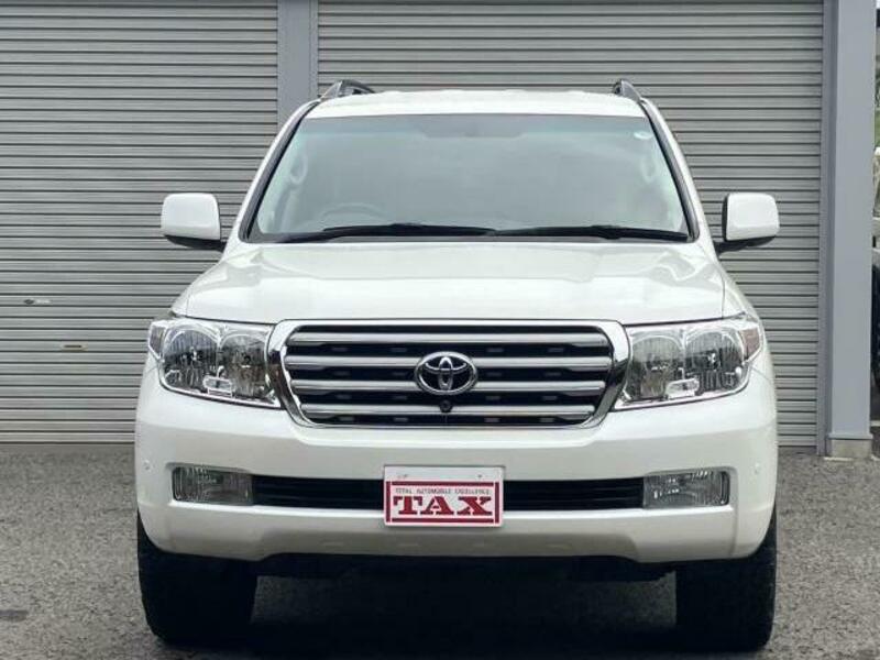 LAND CRUISER