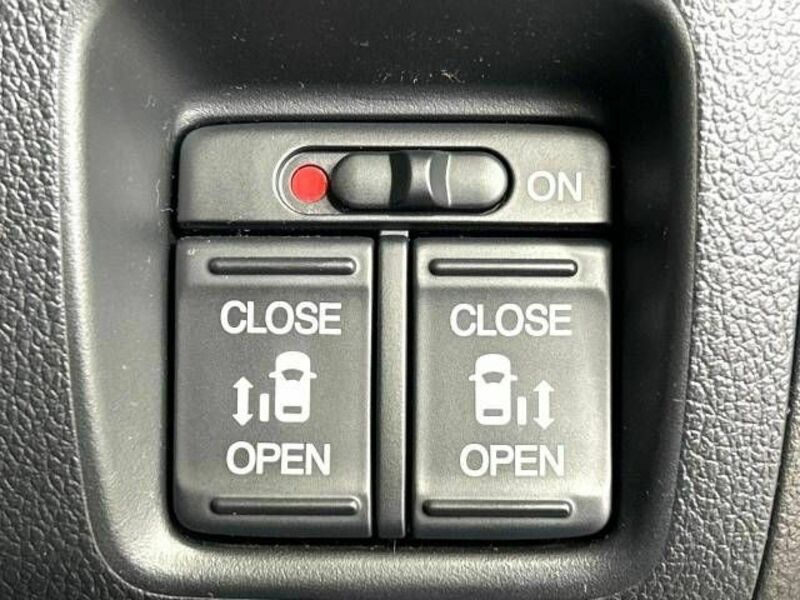 N BOX