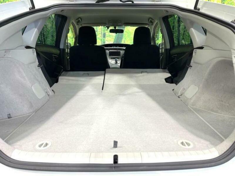 PRIUS-10