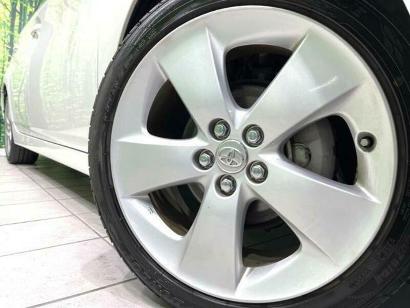 PRIUS-13