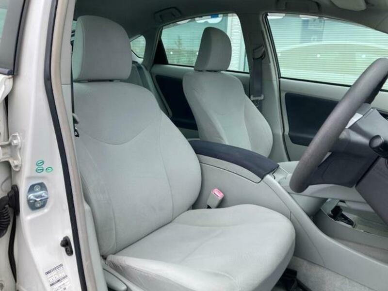 PRIUS-7