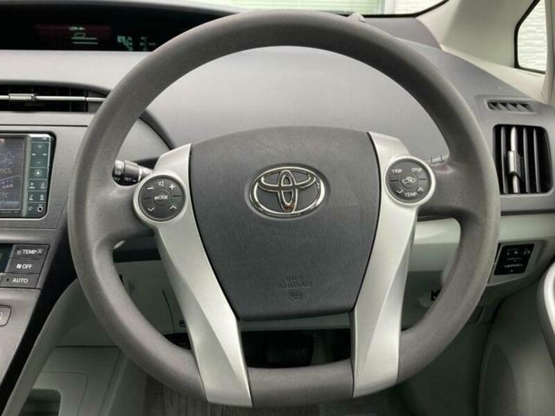 PRIUS-10