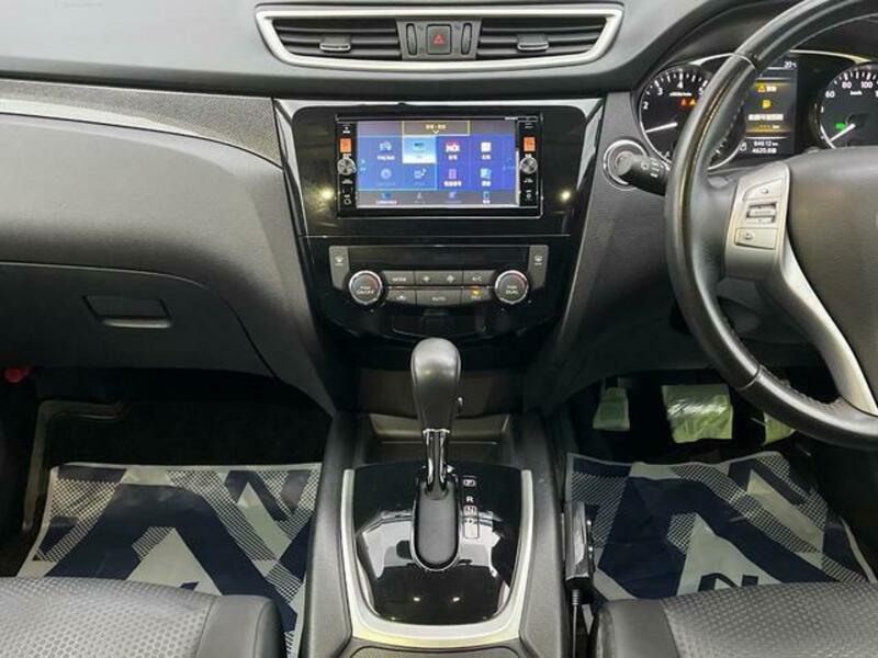 X-TRAIL-1
