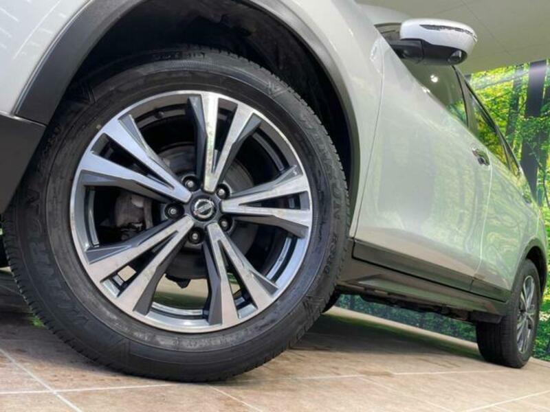 X-TRAIL-19