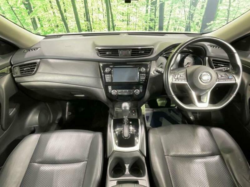 X-TRAIL-1