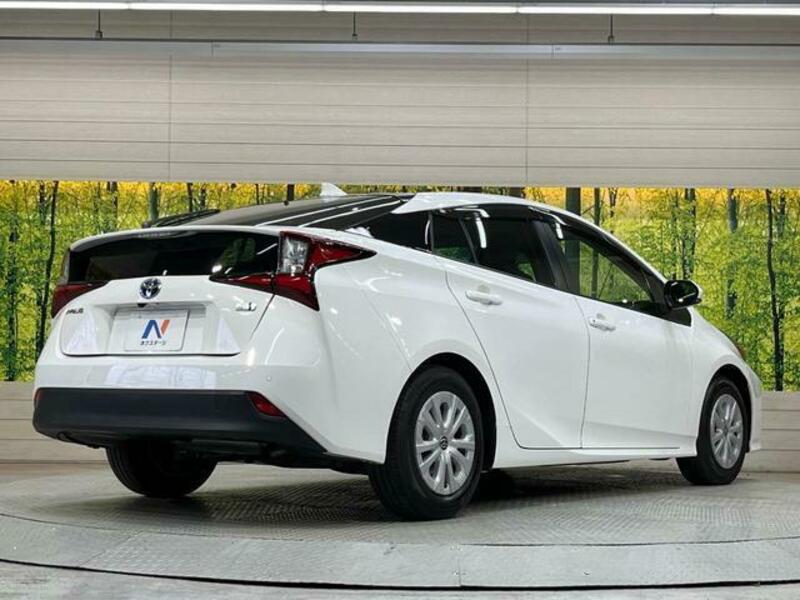 PRIUS-16