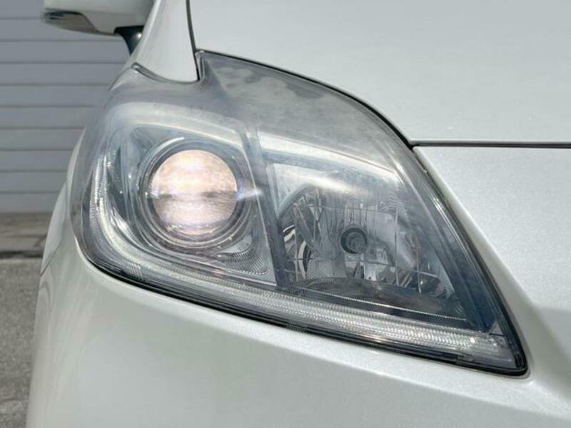 PRIUS-12