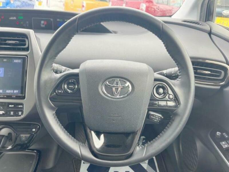 PRIUS-11