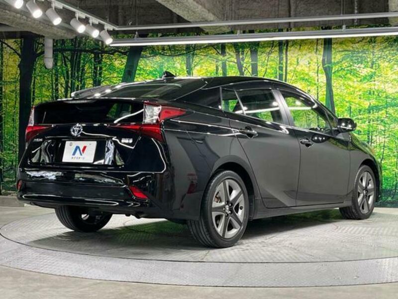 PRIUS-16