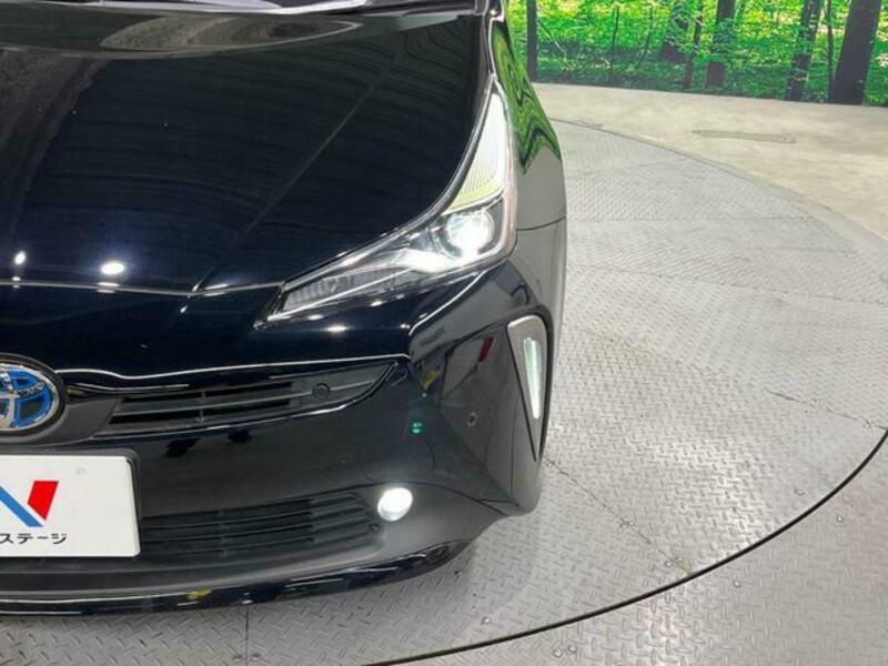 PRIUS-11