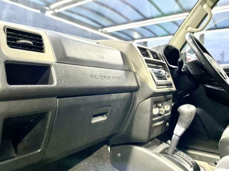 PAJERO MINI-18