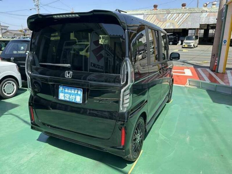 N BOX CUSTOM-13