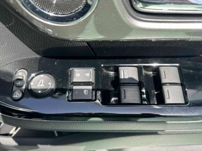 N BOX CUSTOM-15