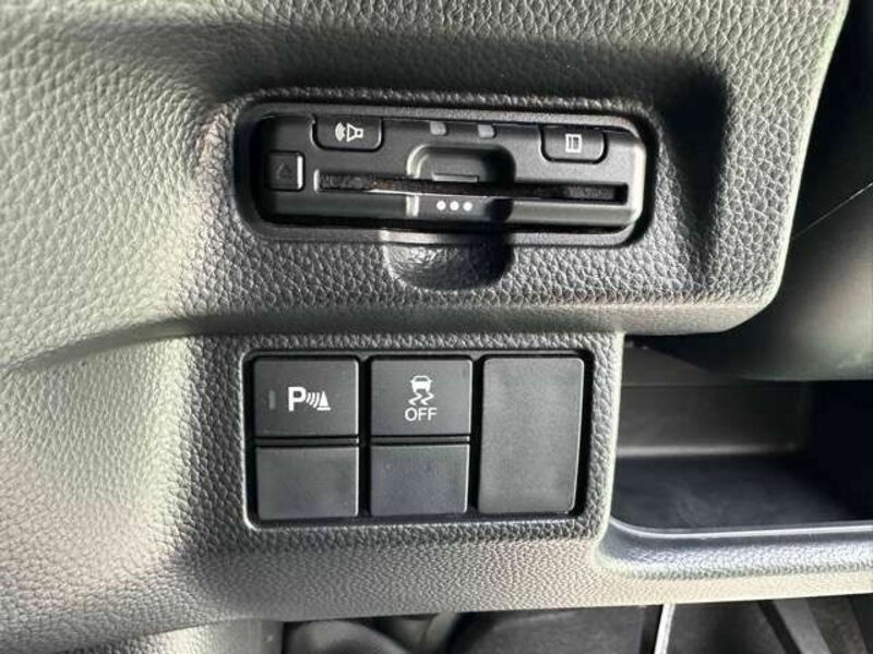 N BOX CUSTOM-17