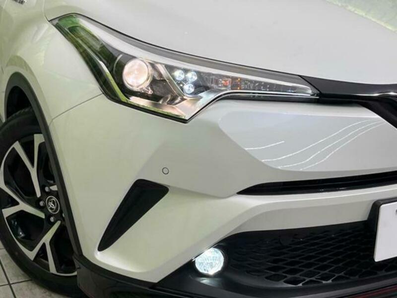 C-HR-11