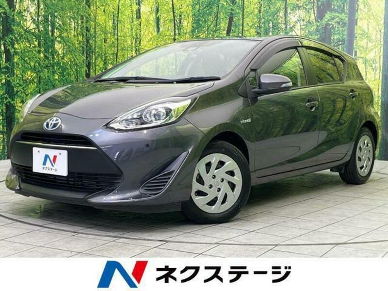 TOYOTA　AQUA