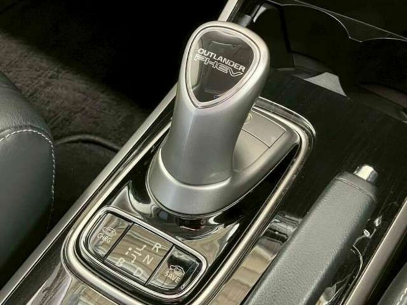 OUTLANDER PHEV