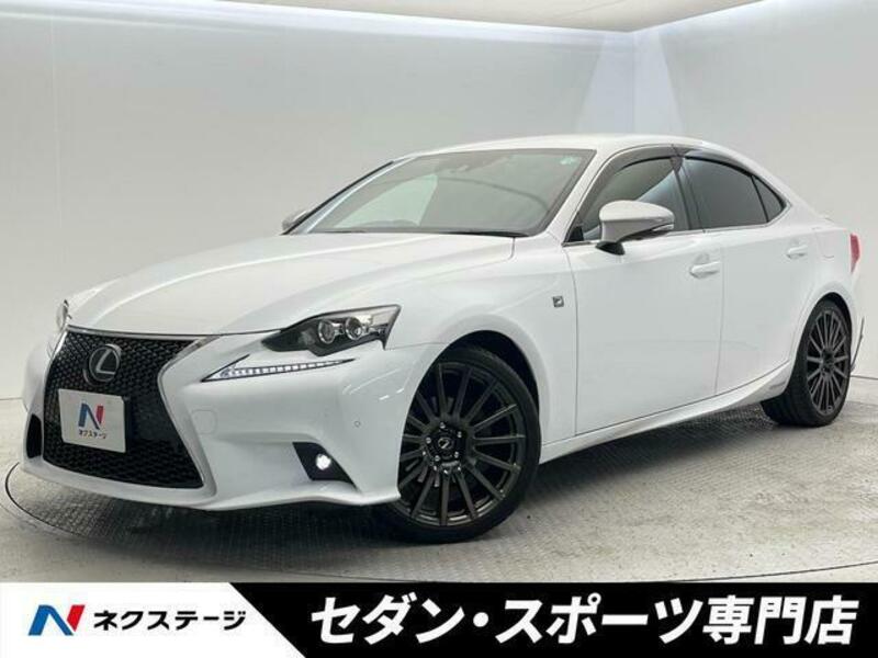 LEXUS　IS