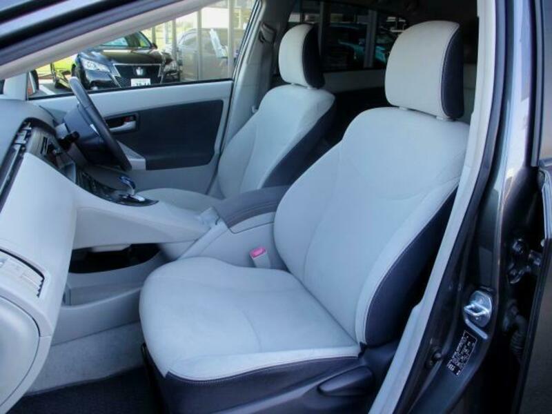 PRIUS-6