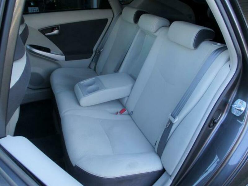 PRIUS-7