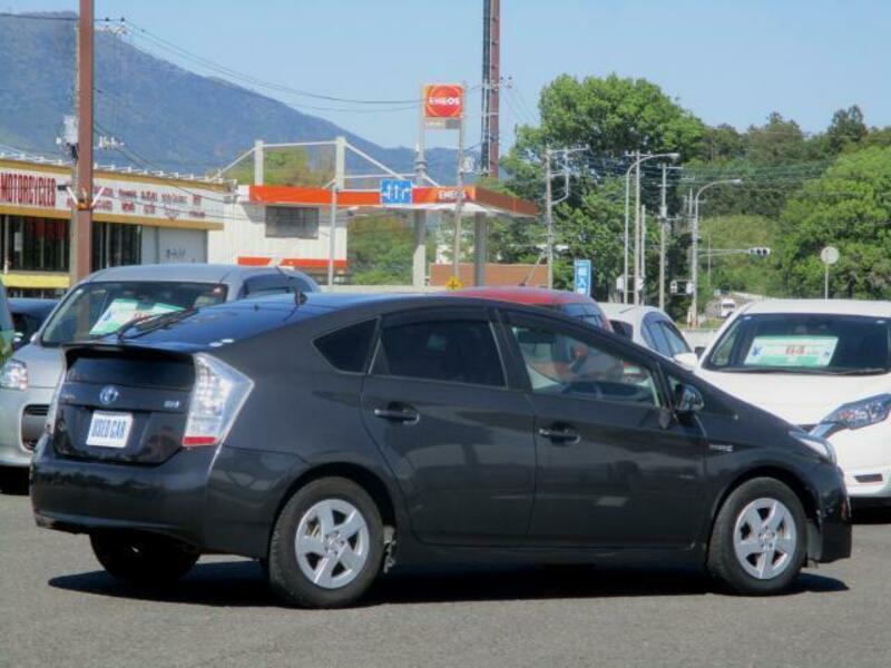 PRIUS-1