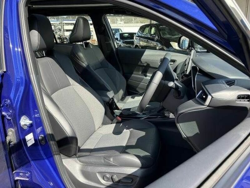 COROLLA CROSS-10