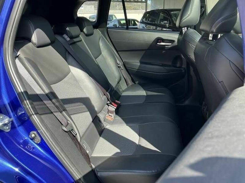 COROLLA CROSS-11