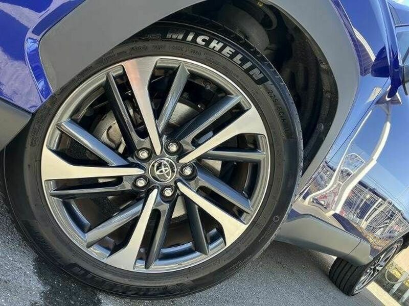 COROLLA CROSS-18