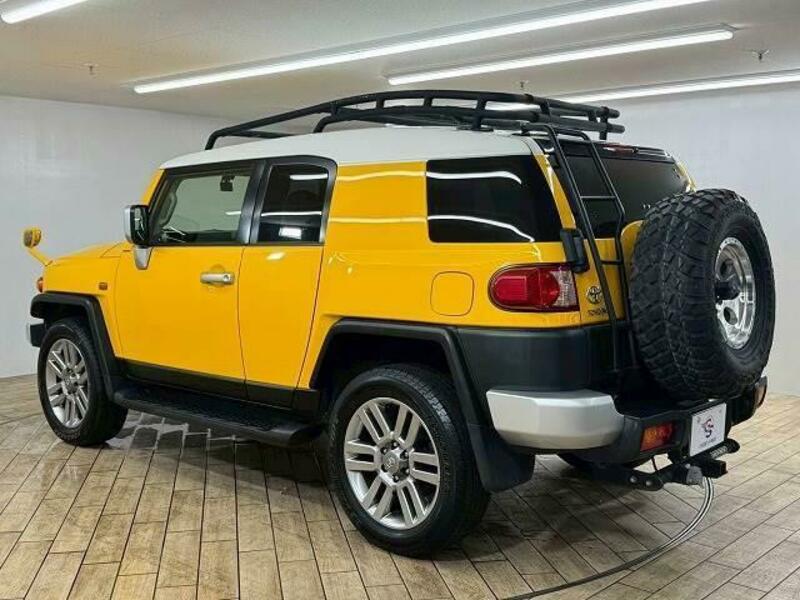 FJ CRUISER-16