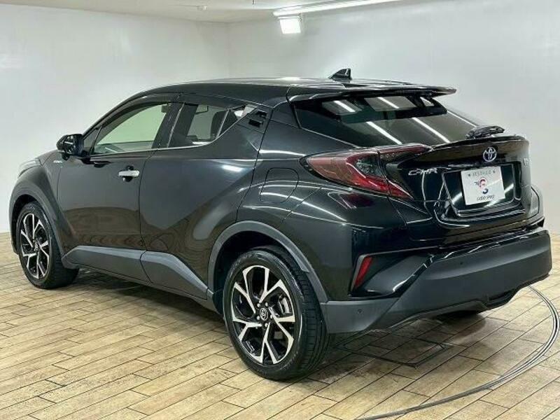 C-HR-15