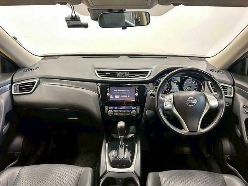 X-TRAIL-1