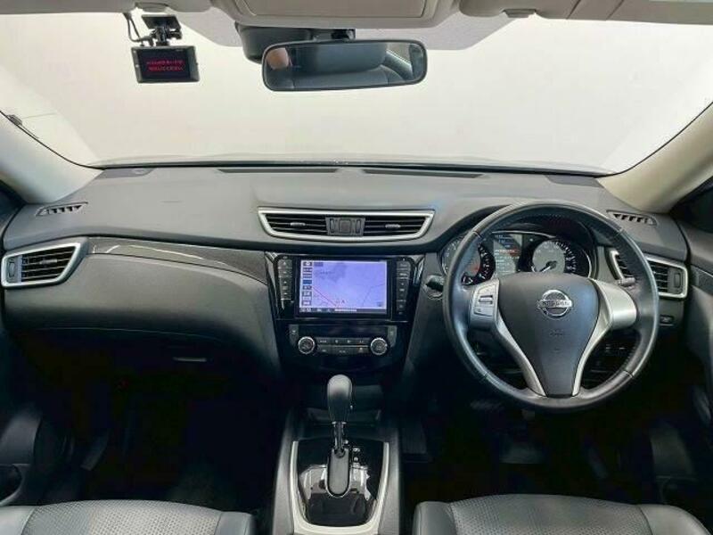 X-TRAIL-1
